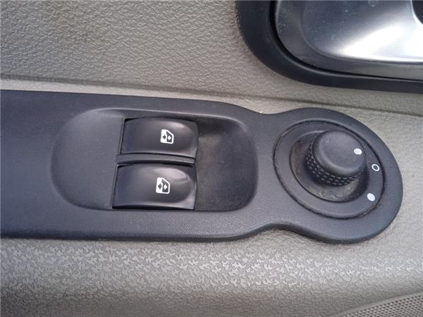 botonera puerta delantera izquierda renault modus i (2004 >) 1.5 confort dynamique [1,5 ltr.   60 kw dci diesel]