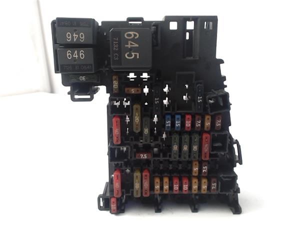 caja fusiblesrele audi rs3 sportback 8vf 0620