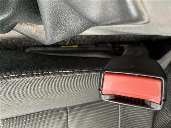 anclaje cinturon delantero izquierdo ford focus ii (da_) 2.0 tdci