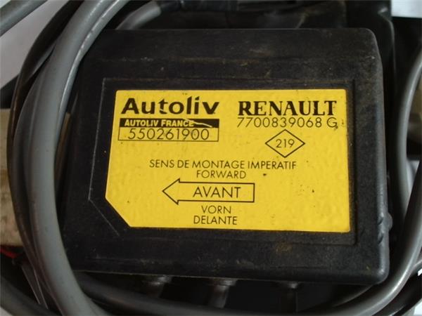 centralita airbag renault clio ii fase i (b/cb0)(1998 >) 1.2 16 v rt (b/cb05/w) [1,2 ltr.   55 kw]