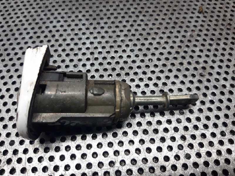 Bombin Puerta Delantera Derecha GOLF