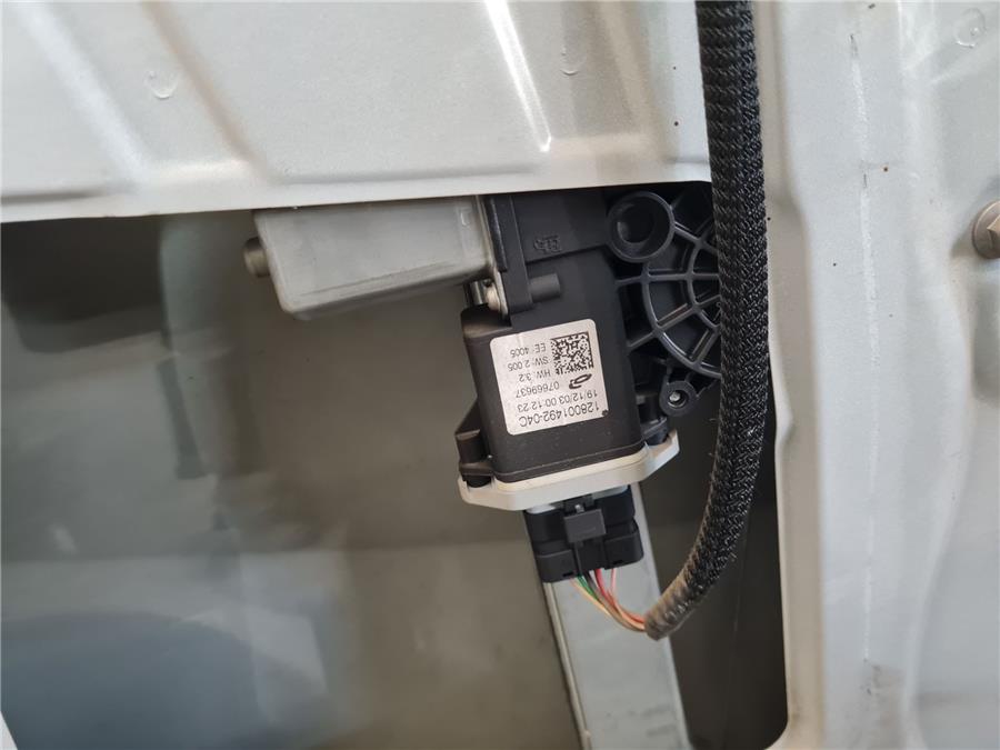 elevalunas electrico delantero izquierdo fiat talento furgón (296) l1h1 1,0t basis