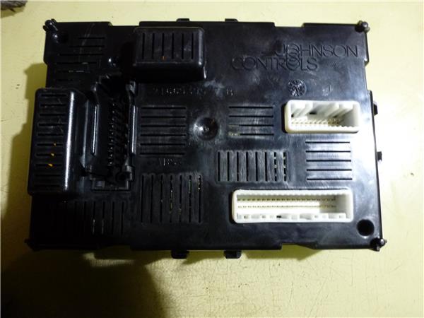 Caja Fusibles/Rele Nissan Micra III