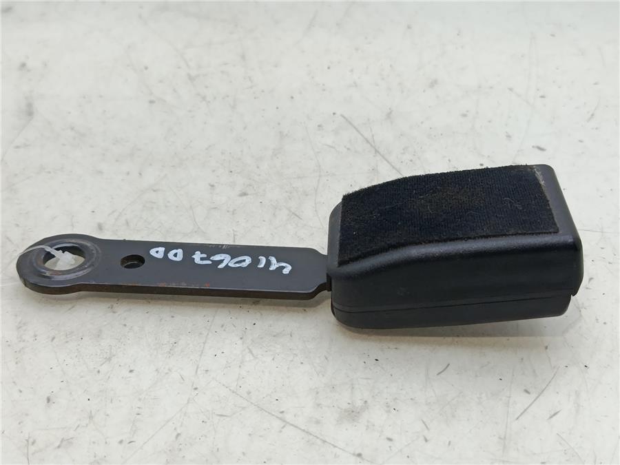 anclaje cinturon delantero derecho peugeot 206 quicksilver