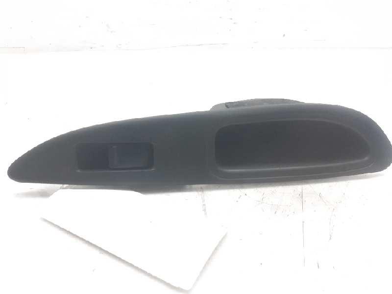 botonera puerta trasera izquierda nissan primera berlina (p12) acenta