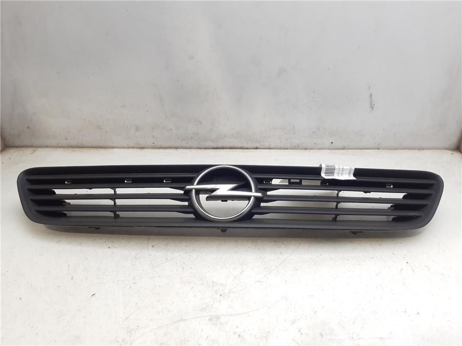 rejilla capo opel astra g berlina club