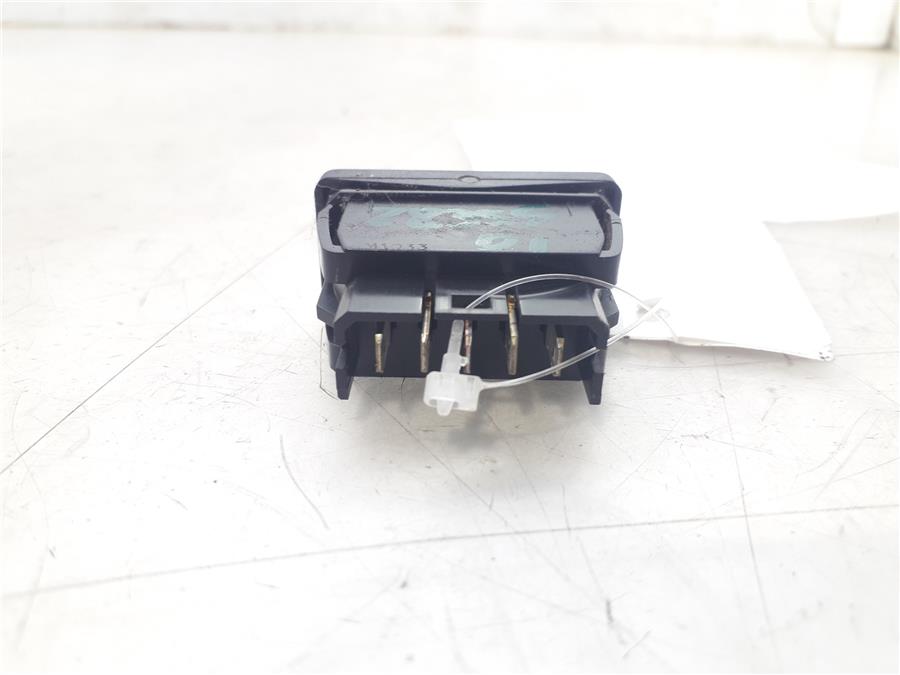 Botonera Puerta Delantera Izquierda