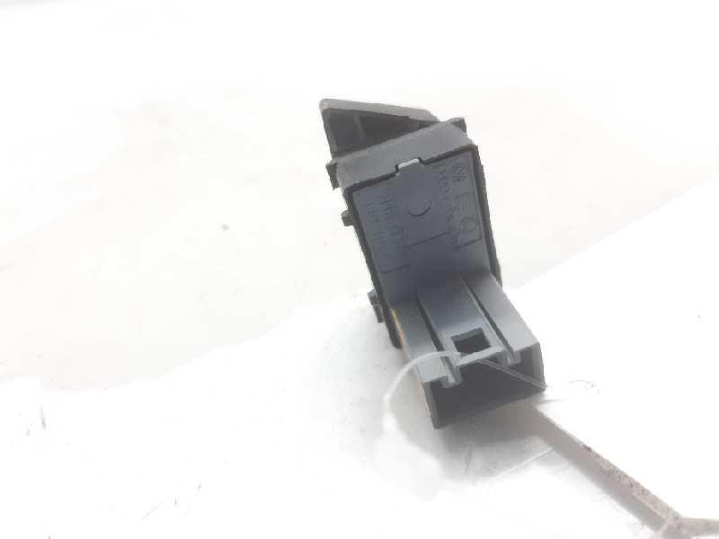 Botonera Puerta Trasera Izquierda