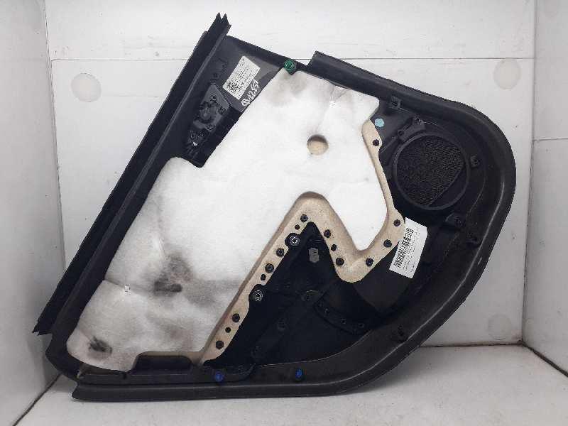 Guarnecido Puerta Trasera Derecha J