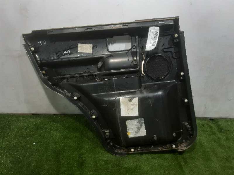 Guarnecido Puerta Trasera Derecha V6