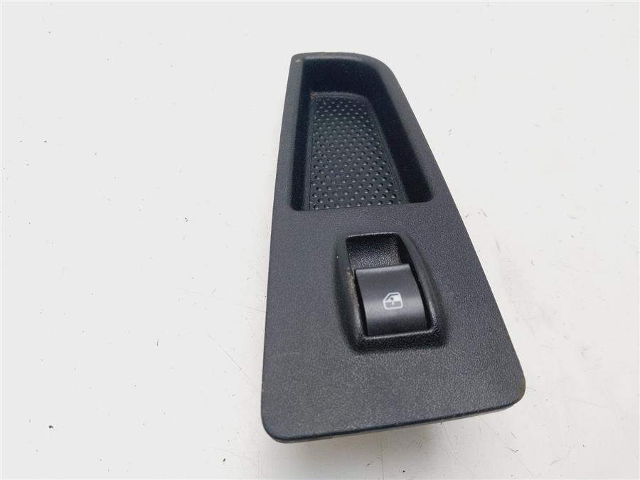 botonera puerta delantera derecha fiat