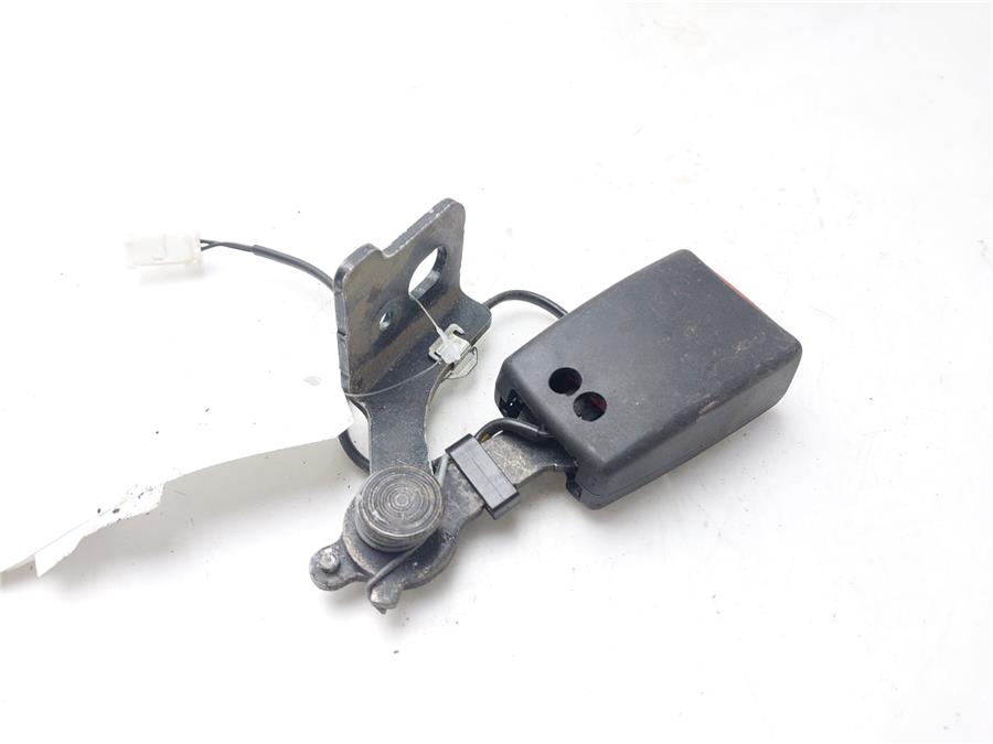 anclaje cinturon trasero izquierdo peugeot 308 sw allure