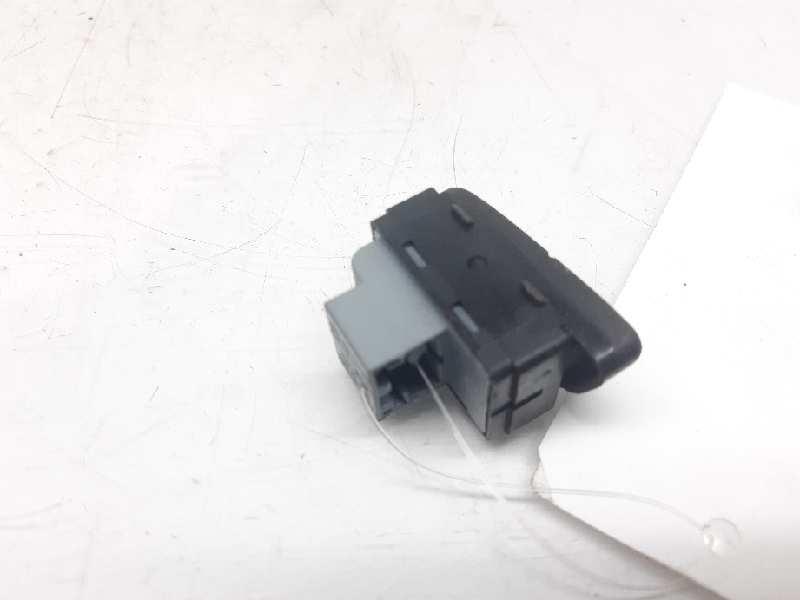 Botonera Puerta Trasera Izquierda IV