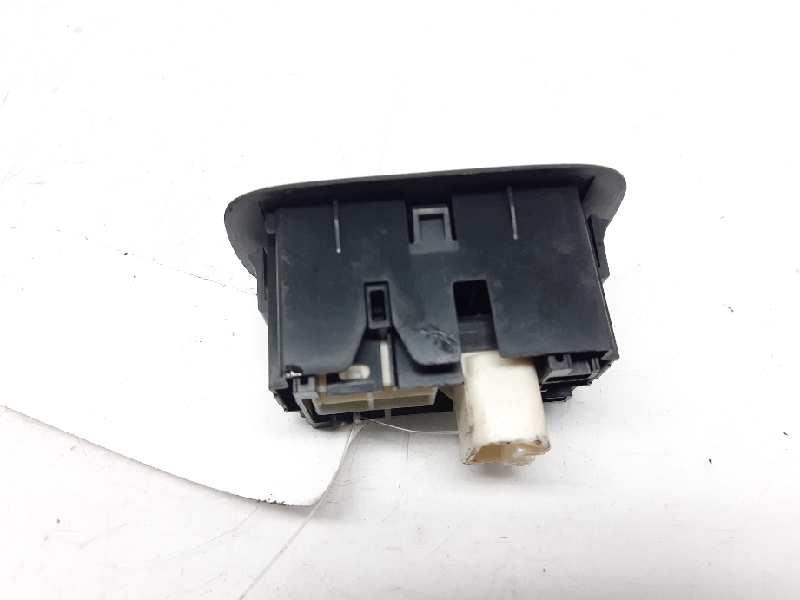 Botonera Puerta Trasera Derecha