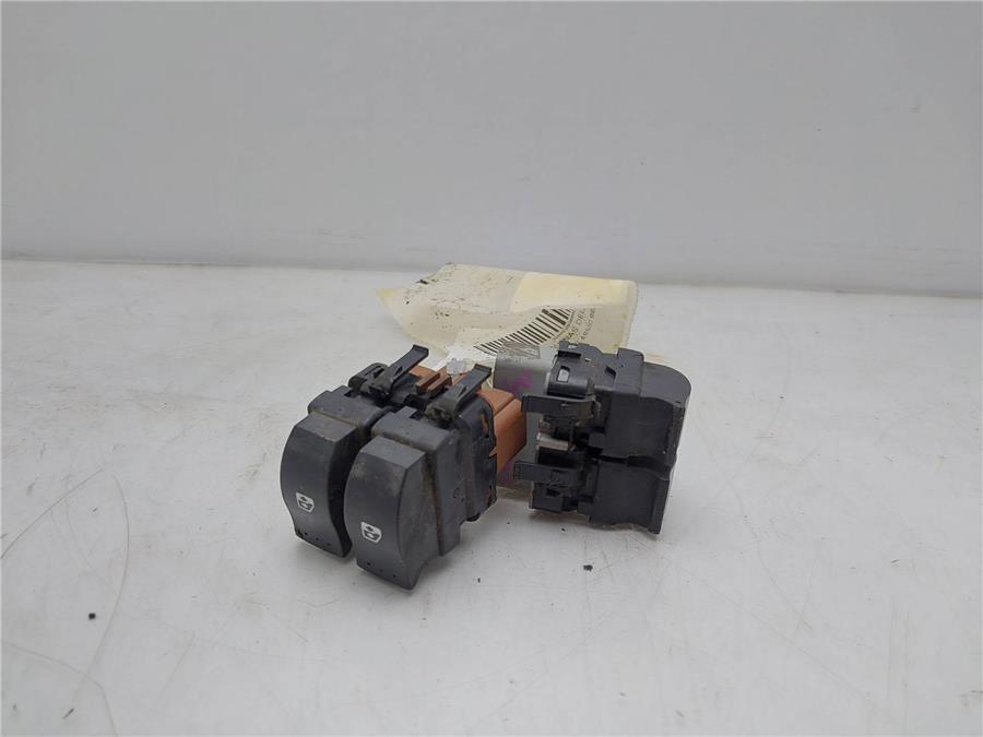 mando elevalunas delantero izquierdo renault megane ii classic berlina confort expression