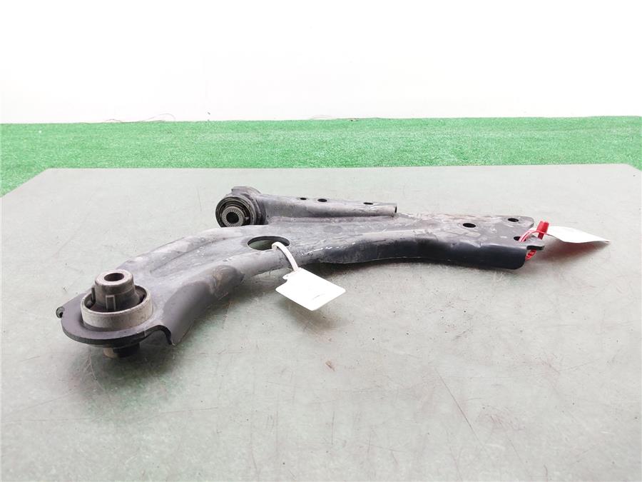 brazo inferior delantero izquierdo peugeot 3008 allure