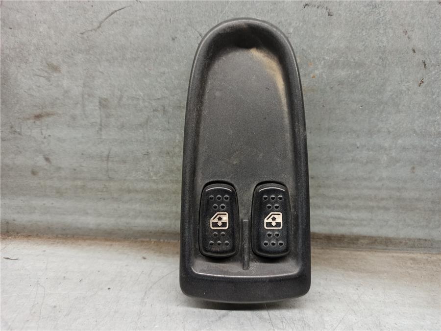 botonera puerta delantera izquierda iveco daily caja cerrada 2.3 d (136 cv)