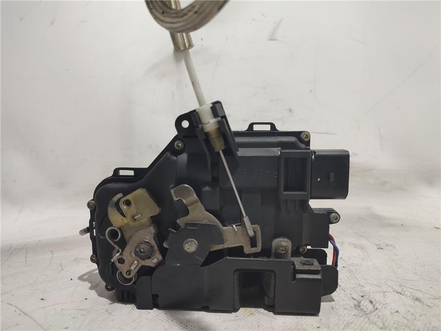 cerradura puerta delantera izquierda audi a6 avant 2.5 v6 24v tdi (155 cv)