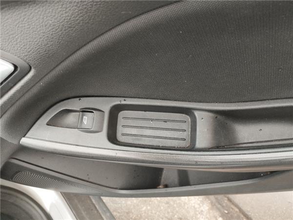mando elevalunas delantero derecho ford focus berlina (cb8)(2010 >) 1.6 edition [1,6 ltr.   85 kw tdci cat]