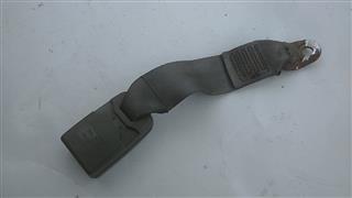 anclaje cinturon trasero izquierdo nissan terrano ii (r20)(02.1993 >) 93/ 