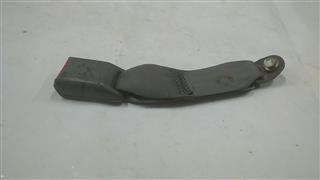 anclaje cinturon trasero derecho nissan pickup (d22)(02.1998 >) 98/2008