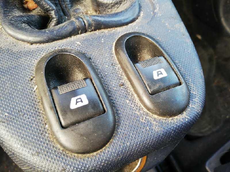 botonera puerta delantera izquierda peugeot 1007 urban