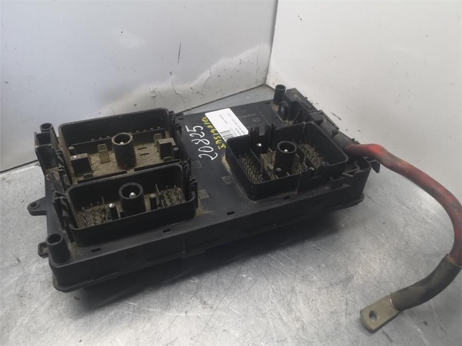 caja reles opel insignia berlina *