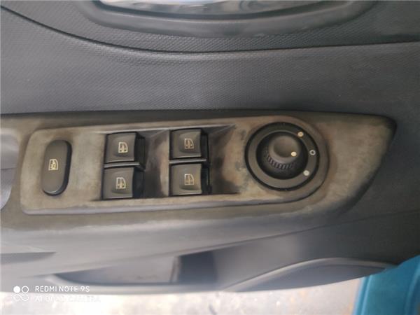 mando elevalunas delantero izquierdo renault captur i (2013 >) 1.5 adventure [1,5 ltr.   66 kw dci diesel fap energy]
