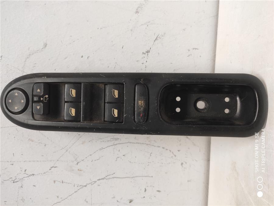 botonera puerta delantera izquierda peugeot 407 sw *
