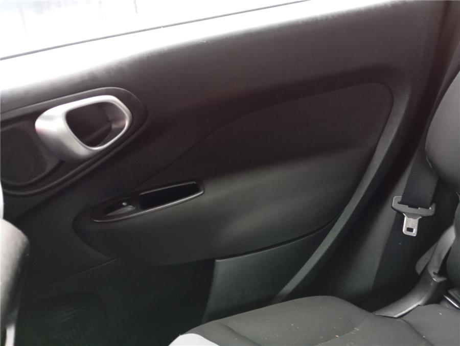guarnecido puerta trasera derecha fiat 500l (330) pop star