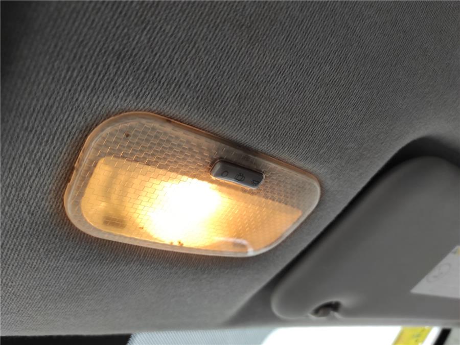 luz interior techo peugeot  