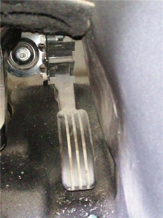 pedal acelerador renault megane iii berlina 5 p 1.5 dci d fap (106 cv)