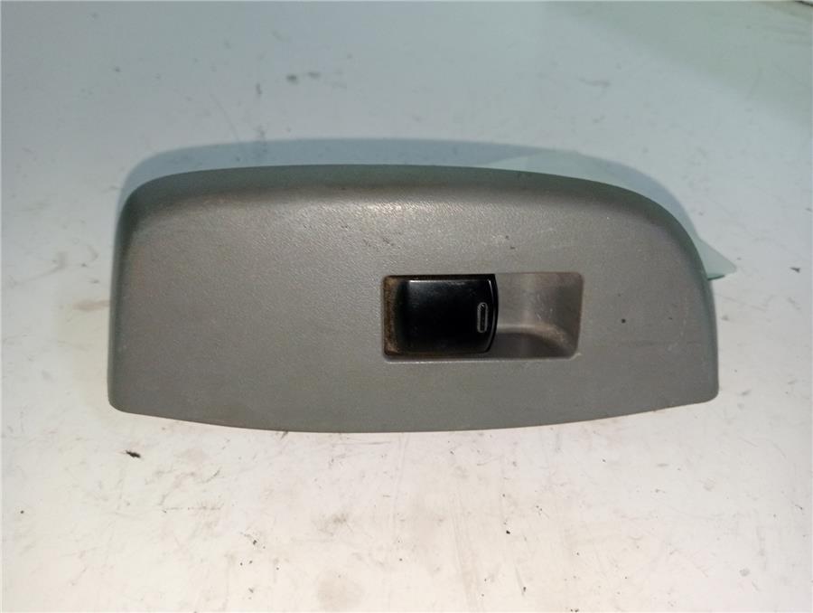 botonera puerta delantera derecha nissan nv 200 1.5 dci (110 cv)