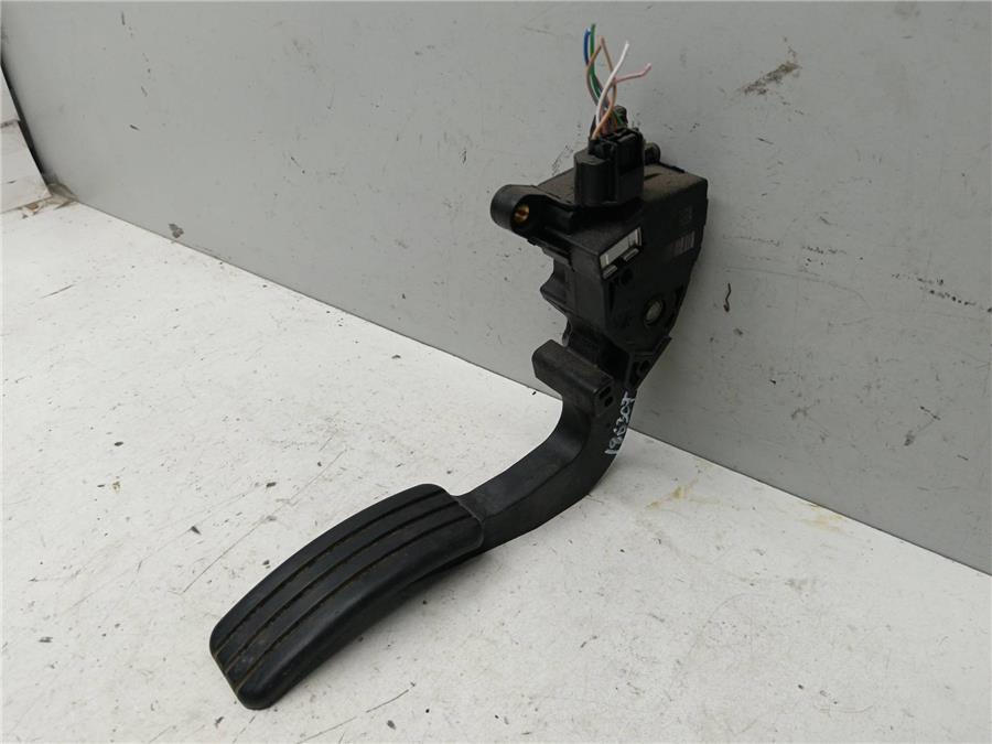 pedal acelerador dacia dokker essential