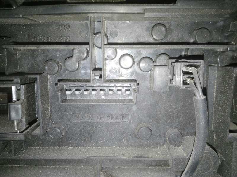 Piloto Trasero Izquierdo RENAULT I