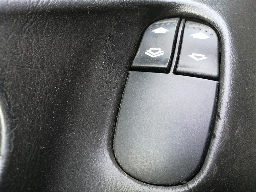 botonera puerta delantera izquierda ford focus berlina 1.8 tdci (101 cv)