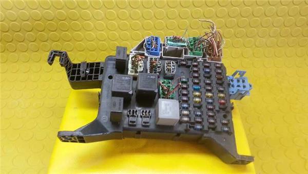 caja reles ford mondeo berlina 20 tdci td 116