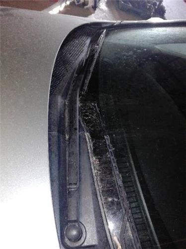 brazo limpiaparabrisas delantero derecho niss