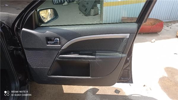 guarnecido puerta delantera derecha ford mond