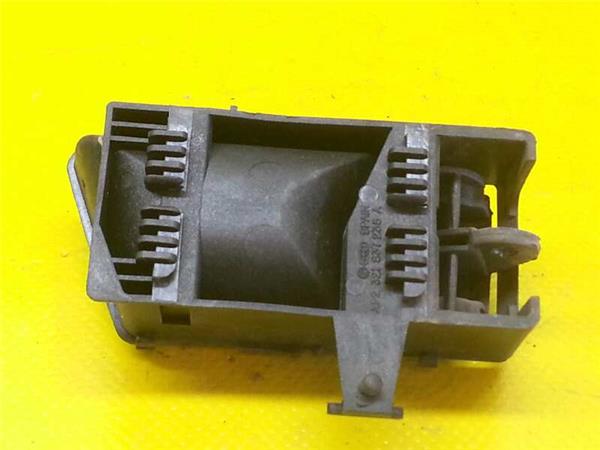 manilla interior puerta delantera izquierda v