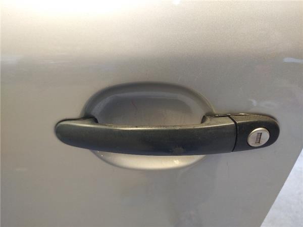 maneta exterior delantera izquierda skoda oct
