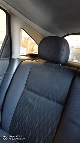 cinturon seguridad trasero derecho ford focus berlina (cak)(1998 >) 1.8 ambiente [1,8 ltr.   74 kw tdci cat]