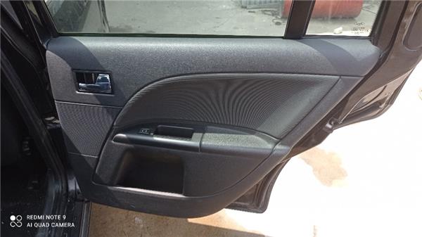 guarnecido puerta trasera derecha ford mondeo