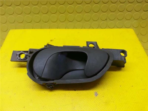 manilla interior puerta delantera derecha fia