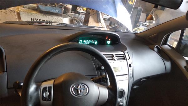 salpicadero toyota yaris ksp9scp9nlp9 082005