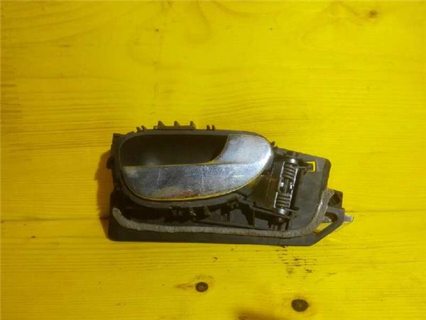 manilla interior puerta delantera derecha peu