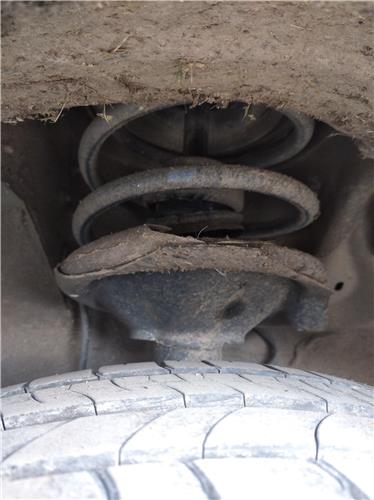 amortiguador delantero izquierdo nissan almer