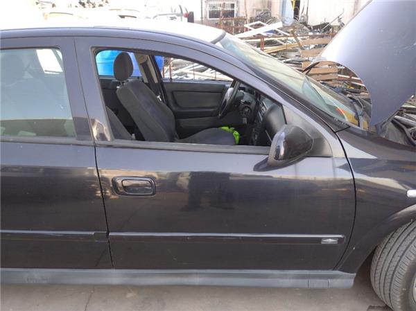 puerta delantera derecha opel astra g berlina