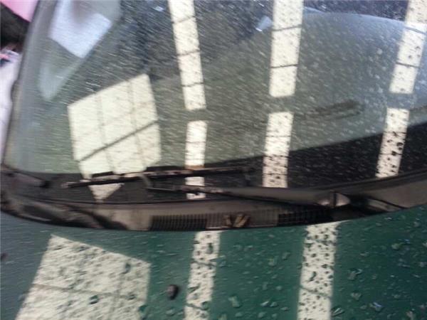 brazo limpiaparabrisas delantero izquierdo hy