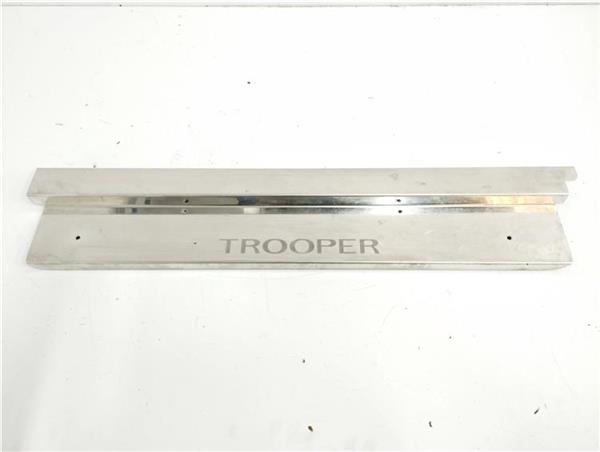 moldura puerta delantera derecha isuzu trooper 3.0 dti (159 cv)